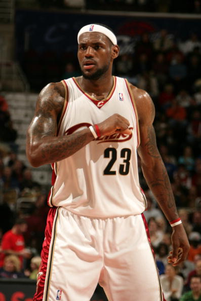 紧急峰会：哈维·阿隆索与齐达内和克洛普的最后机会（临界峰会：哈维·阿隆索携齐达内、克洛普迎来最后一搏）